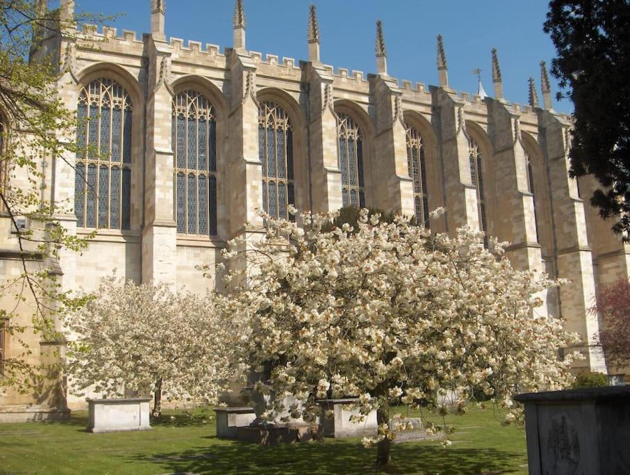 Beautiful Windsor 2 Bed, Perfect Location, 5 Mins Walk To Centre, Free Parking, Legoland, Ascot Daire Dış mekan fotoğraf