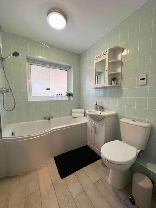 Beautiful Windsor 2 Bed, Perfect Location, 5 Mins Walk To Centre, Free Parking, Legoland, Ascot Daire Dış mekan fotoğraf