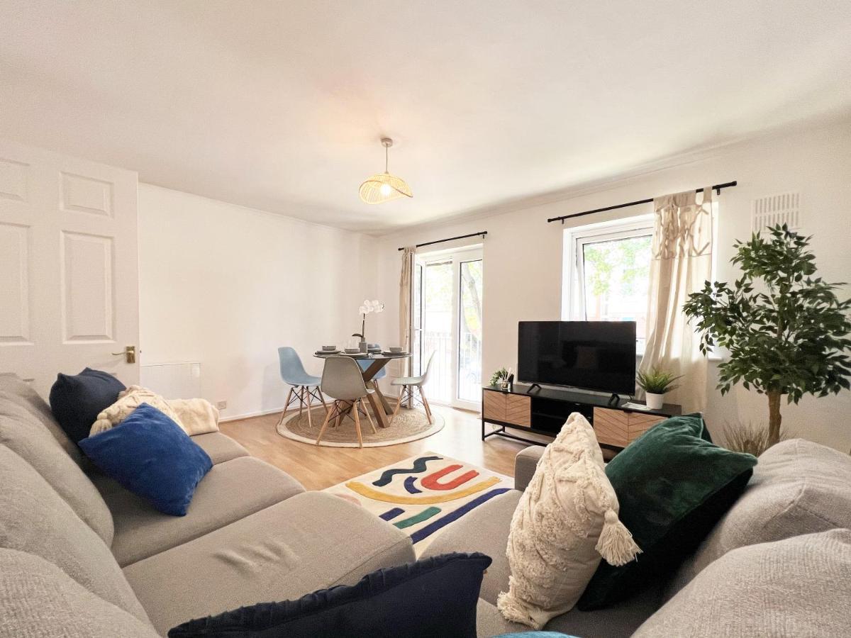 Beautiful Windsor 2 Bed, Perfect Location, 5 Mins Walk To Centre, Free Parking, Legoland, Ascot Daire Dış mekan fotoğraf